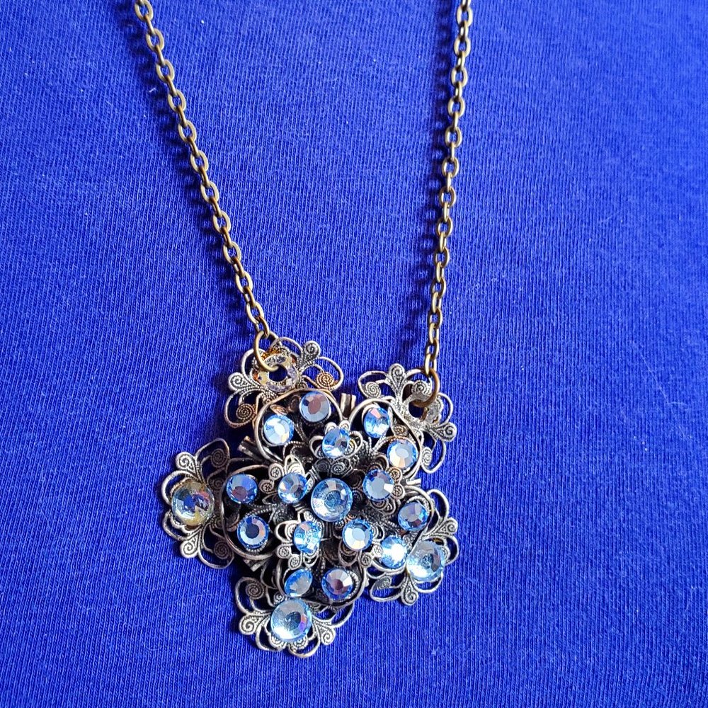 21" Silver Tone Large Blue Flower Pendant Necklace